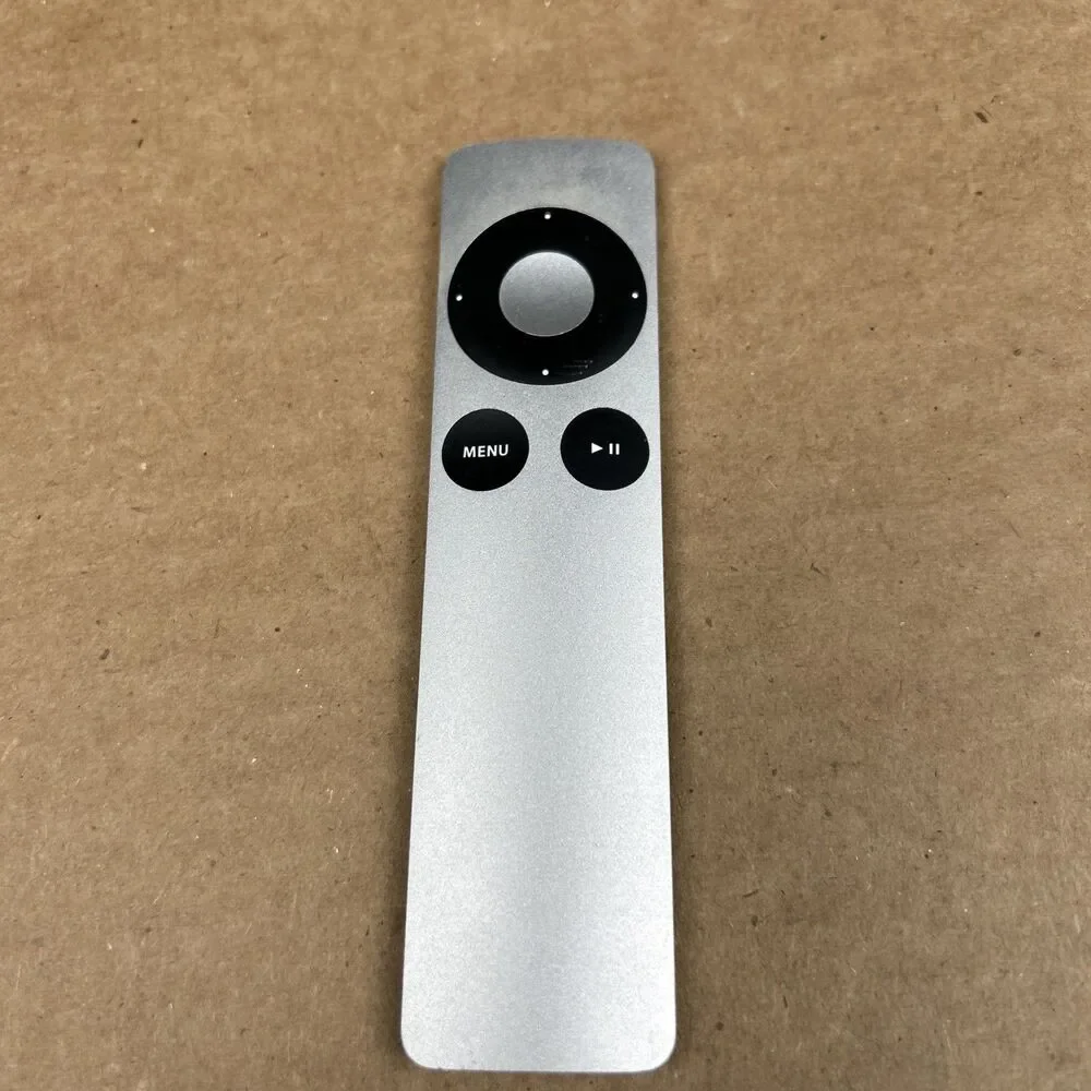 Apple TV 3rd Generation A1469 Media Streamer w/ Remote Box Manual Cable